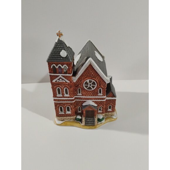 Church on Main Street from the Lefton Colonial Village collection, Antique Model - Picture 6 of 16